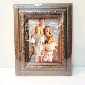 Vtg Grand 3.5 X 5 Photo Freestanding Ornate Wood Frame Made In Thailand